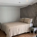 Regency World Hotell 3*