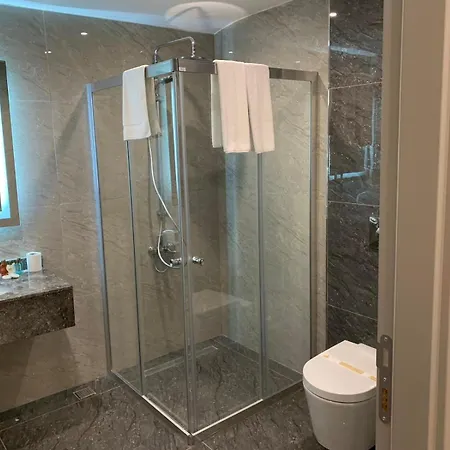 Regency World Hotel